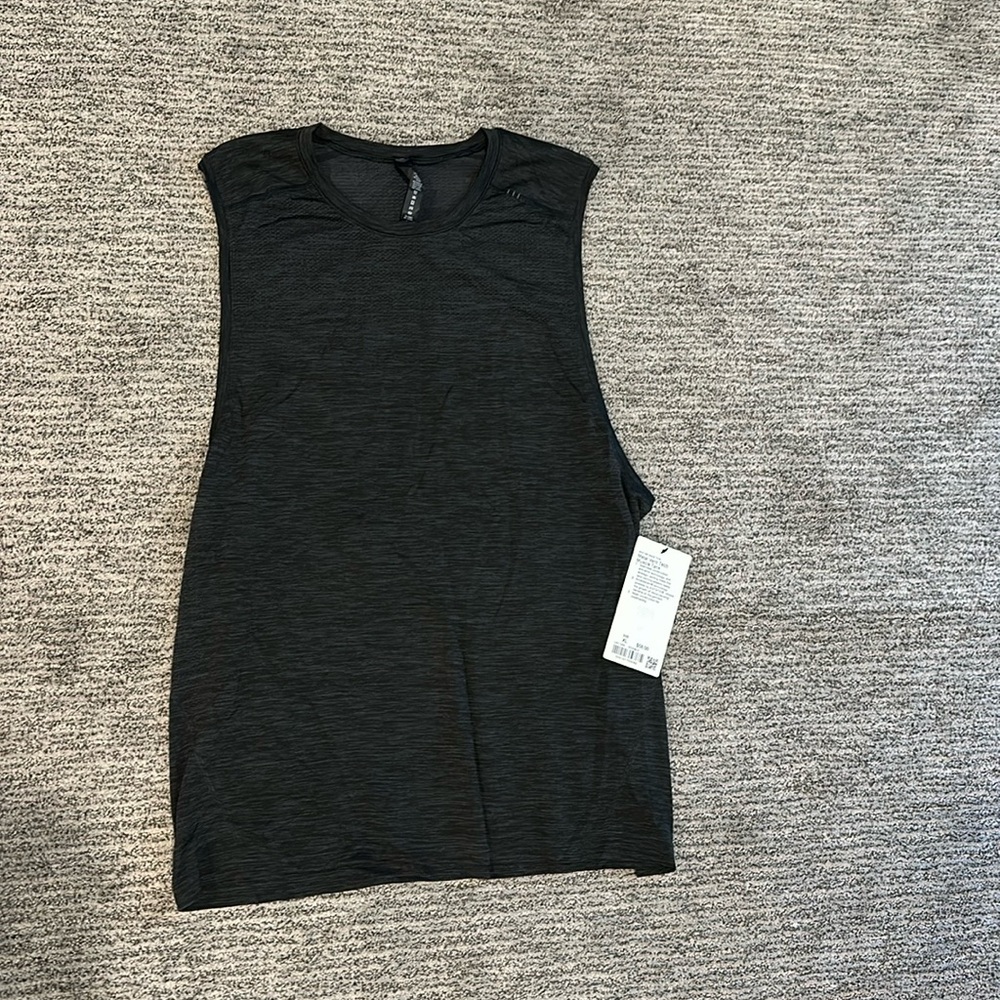 NEW with tags LULULEMON men’s Metal Vent Tech Muscle Tank XL